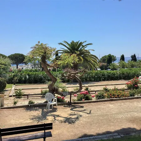 Les Jardins D'ys-8 By Interhome Daire Les Issambres