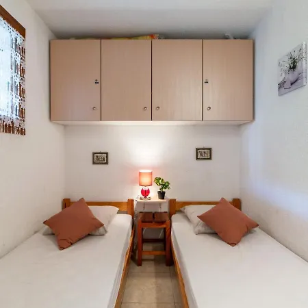 Les Jardins D'ys-8 By Interhome Daire *